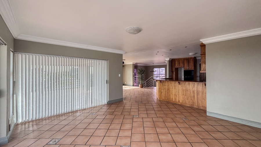To Let 7 Bedroom Property for Rent in Myburgh Park Western Cape